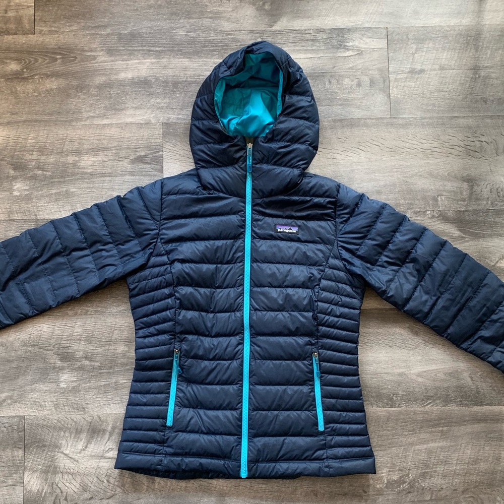 Small Patagonia Down Sweater Hoody
